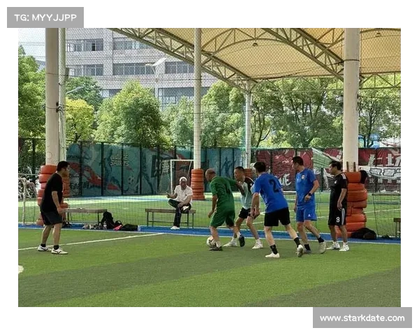 足球U赛事点燃青春激情绿茵场上新星崛起追逐荣耀梦想